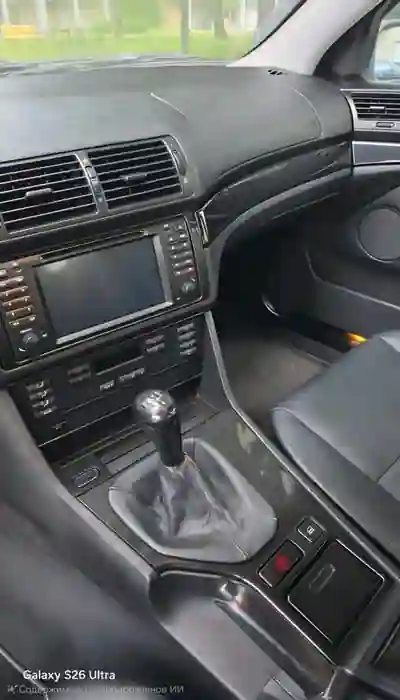 BMW 520 2003 - 4500 EUR, 300000 km - AUTO.MOTO.pt - 300000km - foto 13 de 23