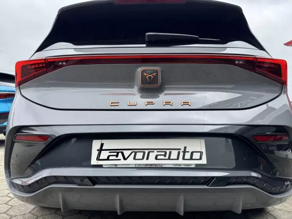 Cupra Born 2024 - 28750 EUR, 35000 km - 35000km - foto 32 de 47