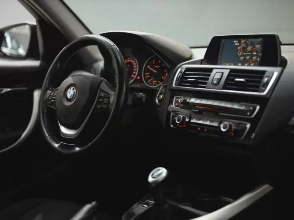 BMW 116 2016 - 10490 EUR, 246092 km - AUTO.MOTO.pt - 246092km - foto 14 de 19
