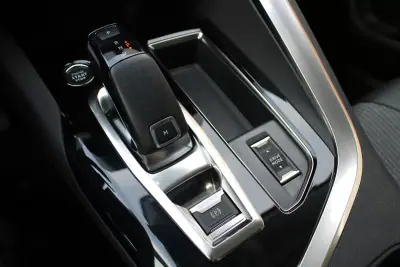 Peugeot 3008 2021 - 22490 EUR, 126000 km - AUTO.MOTO.pt - 126000km - foto 27 de 27