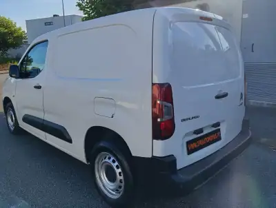 Citroën Berlingo 2020 - 11990 EUR, 81000 km - AUTO.MOTO.pt - 81000km - foto 5 de 16