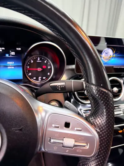 Mercedes-Benz C 300 2019 - 22750 EUR, 234000 km - AUTO.MOTO.pt - 234000km - foto 22 de 24