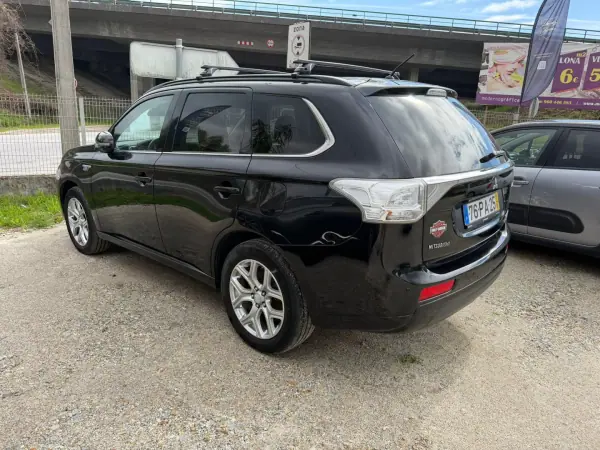 Mitsubishi Outlander 2014 - 17900 EUR, 161000 km - AUTO.MOTO.pt - 161000km - foto 2 de 10