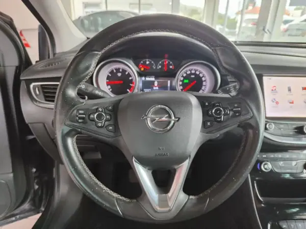 Opel Astra Sports Tourer 2016 - 8890 EUR, 174600 km - AUTO.MOTO.pt - 174600km - foto 20 de 33