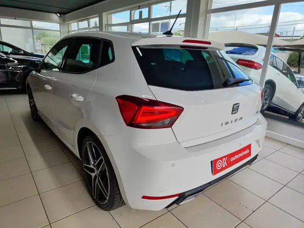 SEAT Ibiza 2020 - 15350 EUR, 34000 km - AUTO.MOTO.pt - 34000km - foto 7 de 38