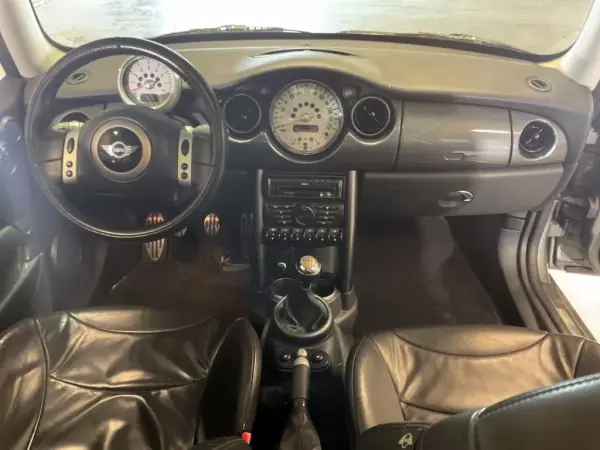 MINI Cooper S 2004 - 9990 EUR, 191662 km - AUTO.MOTO.pt - 191662km - foto 10 de 18