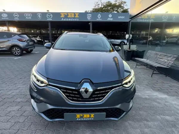 Renault Mégane Sport Tourer 2021 - 21000 EUR, 62000 km - AUTO.MOTO.pt - 62000km - foto 5 de 12