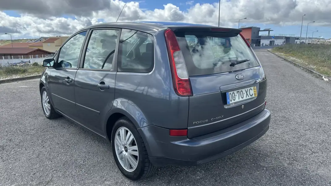 Ford C-Max 2004 - 2750 EUR, 280000 km - AUTO.MOTO.pt - 280000km - foto 6 de 21