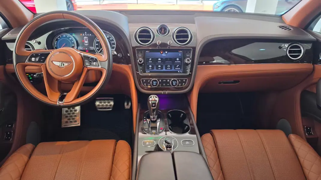 Bentley Bentayga 2020 - 185000 EUR, 62037 km - AUTO.MOTO.pt - 62037km - foto 7 de 31