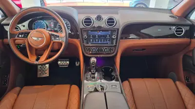 Bentley Bentayga 2020 - 185000 EUR, 62037 km - AUTO.MOTO.pt - 62037km - foto 7 de 31