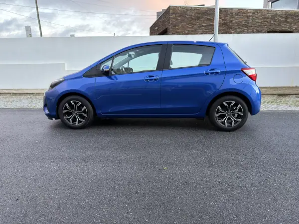 Toyota Yaris 2019 - 14200 EUR, 46977 km - AUTO.MOTO.pt - 46977km - foto 3 de 20