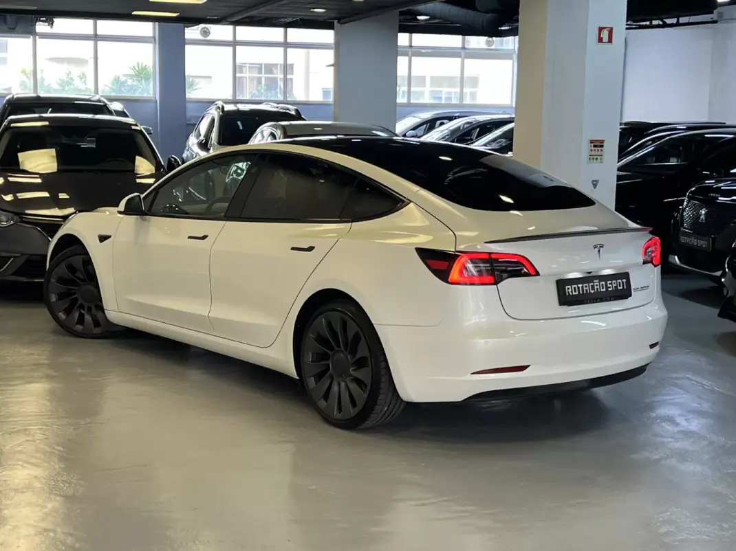 Tesla Model 3 2021 - 31990 EUR, 85000 km - AUTO.MOTO.pt - 85000km - foto 15 de 45