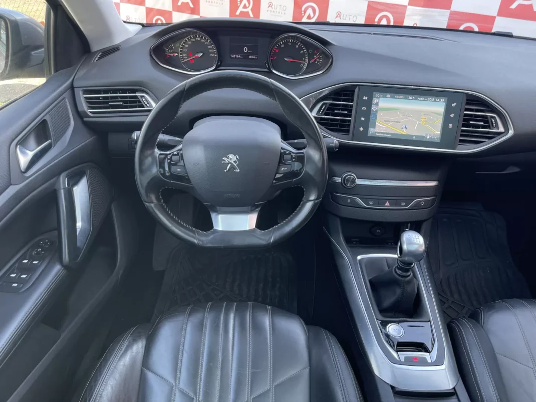 Peugeot 308 2014 - 12490 EUR, 143165 km - 143165km - foto 10 de 22