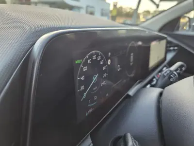 Kia Niro EV 2022 - 23990 EUR, 89000 km - AUTO.MOTO.pt - 89000km - foto 40 de 46
