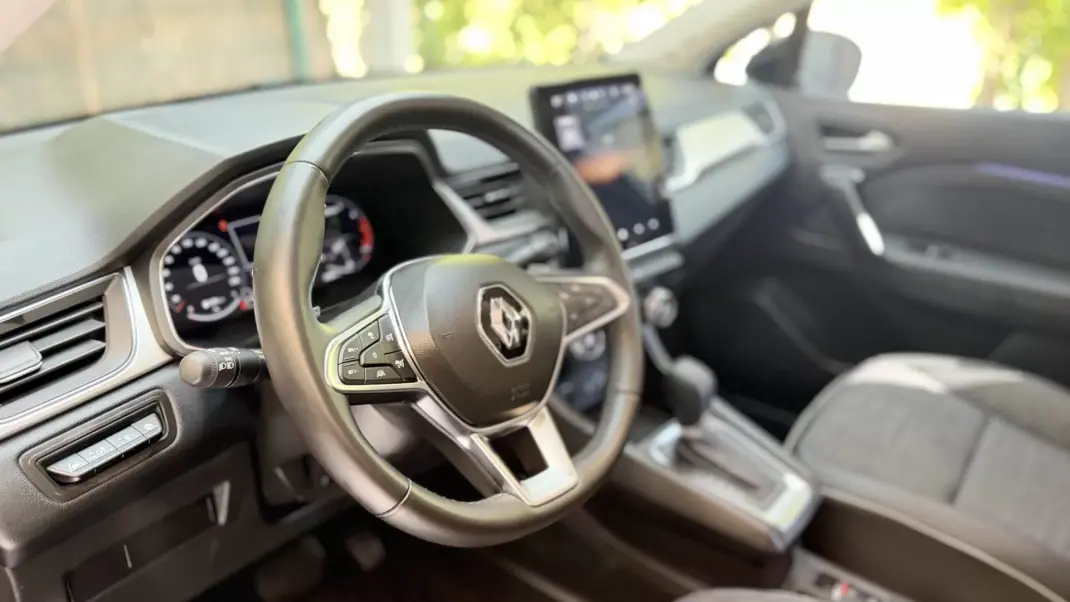 Renault Captur 2023 - 22900 EUR, 24425 km - AUTO.MOTO.pt - 24425km - foto 15 de 22