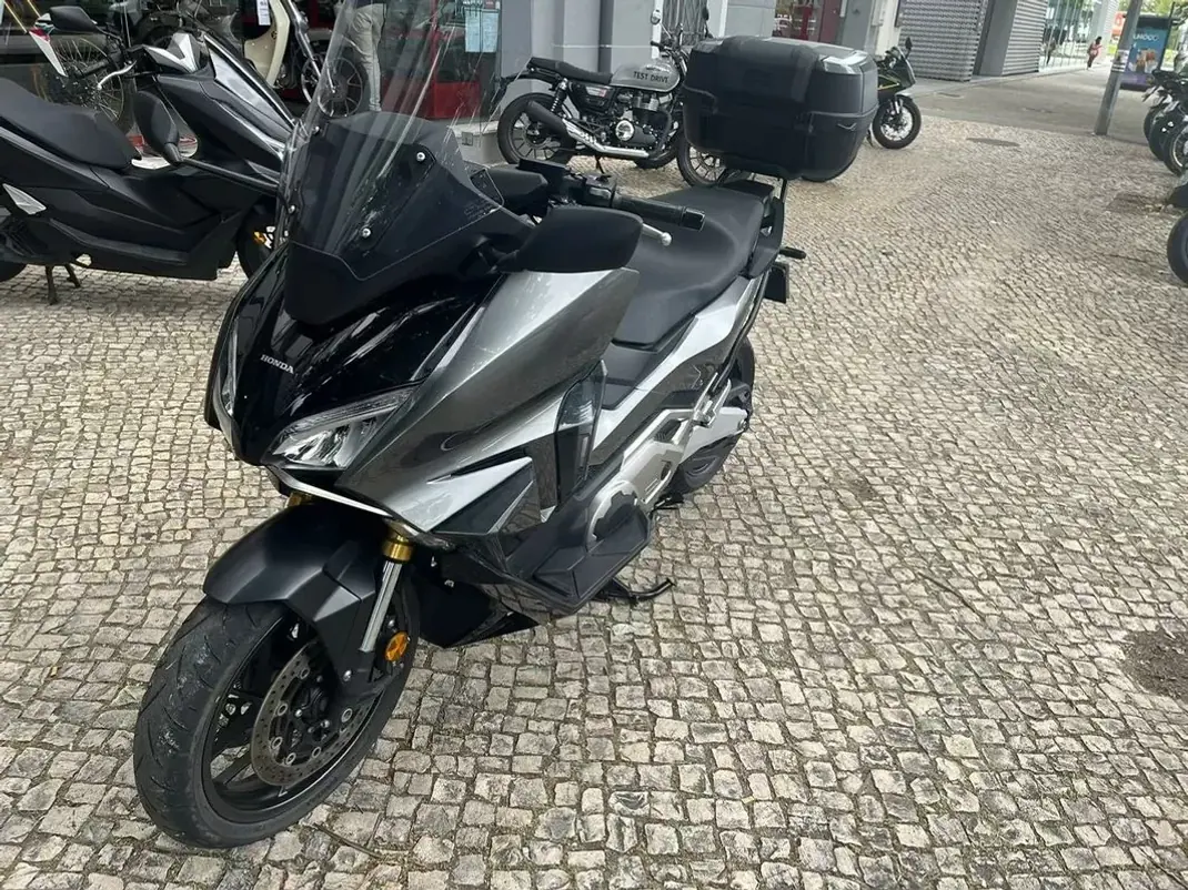 Honda Forza 2023 - 9350 EUR, 11932 km - AUTO.MOTO.pt - 11932km - foto 12 de 12