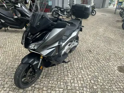Honda Forza 2023 - 9350 EUR, 11932 km - AUTO.MOTO.pt - 11932km - foto 12 de 12