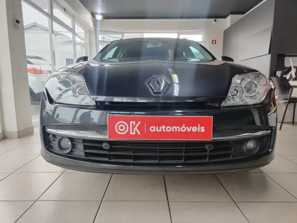 Renault Laguna Break 2009 - 8450 EUR, 105000 km - AUTO.MOTO.pt - 105000km - foto 3 de 35