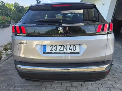 Peugeot 3008 2019 - 13900 EUR, 198000 km - AUTO.MOTO.pt - 198000km - foto 24 de 58