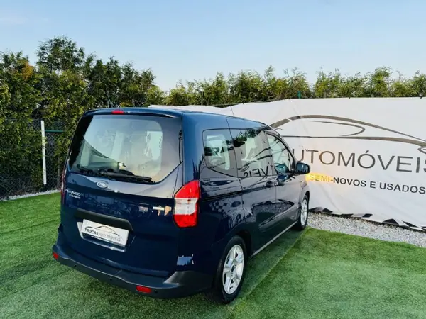 Ford Tourneo Courier 2017 - 9990 EUR, 168856 km - AUTO.MOTO.pt - 168856km - foto 23 de 47