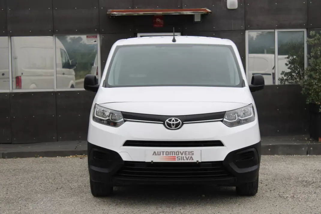 Toyota Proace City 1.5D L1 Active 2020 - 12990 EUR, 180000 km - AUTO.MOTO.pt - 180000km - foto 6 de 19