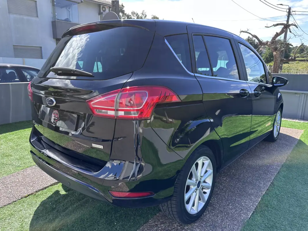 Ford B-Max 2017 - 9900 EUR, 130000 km - AUTO.MOTO.pt - 130000km - foto 7 de 53