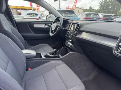 Volvo XC 40 2021 - 24500 EUR, 121000 km - AUTO.MOTO.pt - 121000km - foto 14 de 42