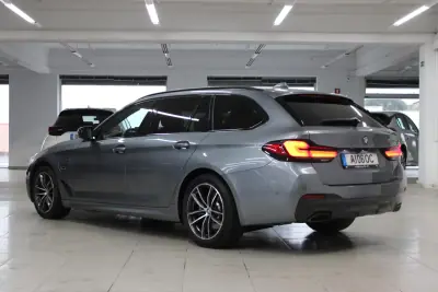 BMW 530e 2021 - 32990 EUR, 137000 km - AUTO.MOTO.pt - 137000km - foto 3 de 39