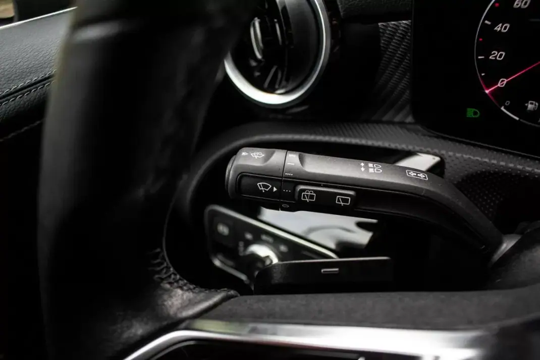Mercedes-Benz CLA 180 2024 - 33990 EUR, 28922 km - AUTO.MOTO.pt - 28922km - foto 13 de 40