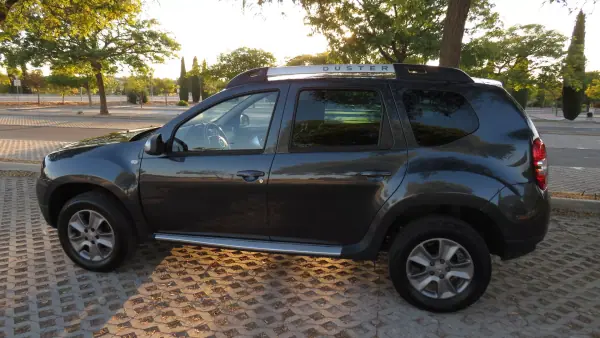 Dacia Duster 2015 — photo 3 of 16