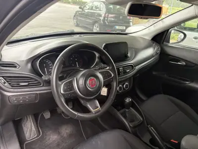Fiat Tipo 2022 - 13500 EUR, 97634 km - AUTO.MOTO.pt - 97634km - foto 7 de 10