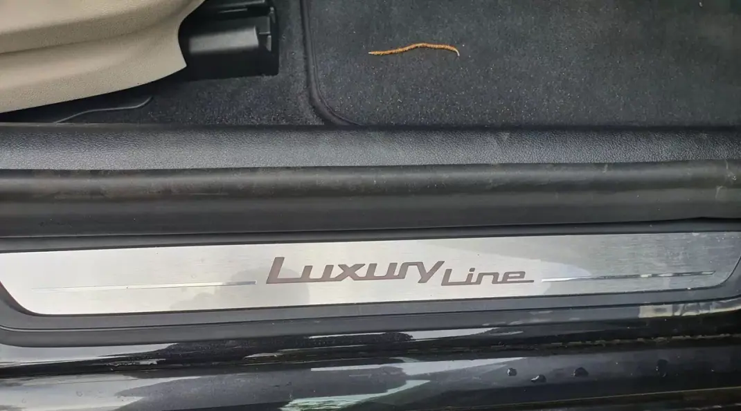 BMW 530e 2019 - 31990 EUR, 7558 km - AUTO.MOTO.pt - 7558km - foto 23 de 27