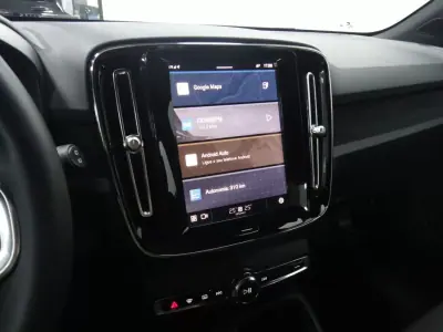 Volvo XC 40 2022 - 24999 EUR, 111000 km - AUTO.MOTO.pt - 111000km - foto 29 de 38