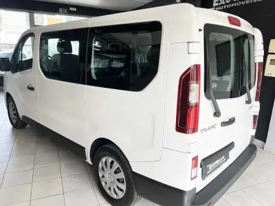 Renault Trafic 2018 - 21600 EUR, 47763 km - 47763km - foto 4 de 24