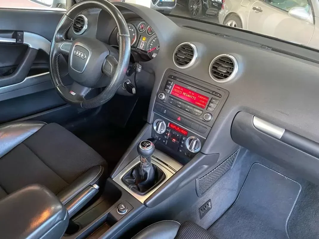 Audi A3 2010 - 12490 EUR, 259207 km - AUTO.MOTO.pt - 259207km - foto 8 de 33