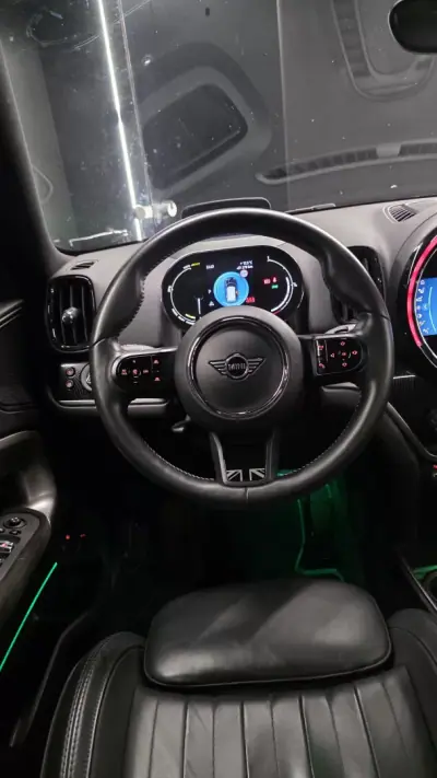 MINI Countryman 2021 - 24750 EUR, 130000 km - AUTO.MOTO.pt - 130000km - foto 19 de 26
