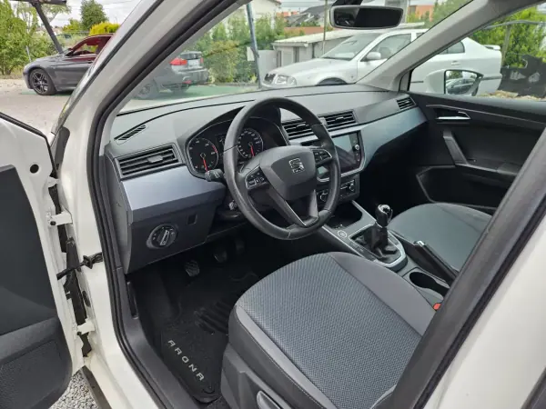 SEAT Arona 2018 - 14400 EUR, 115150 km - AUTO.MOTO.pt - 115150km - foto 16 de 51