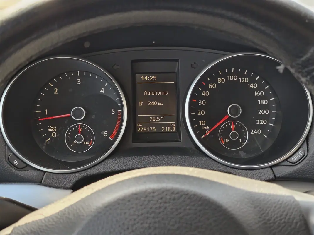 Volkswagen Golf Variant 2010 - 5850 EUR, 279000 km - 279000km - foto 11 de 13