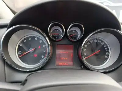 Opel Astra GTC 2012 - 11900 EUR, 95263 km - AUTO.MOTO.pt - 95263km - foto 3 de 22