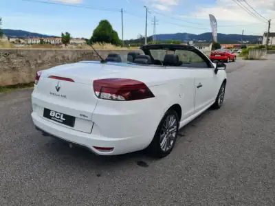 Renault Mégane Cabrio 2015 - 14990 EUR, 195000 km - AUTO.MOTO.pt - 195000km - foto 19 de 43