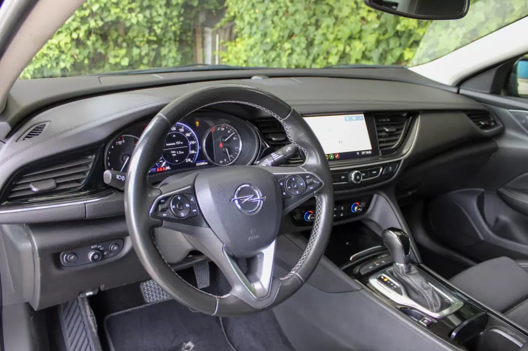Opel Insignia Grand Sport 2022 - 12900 EUR, 222000 km - 222000km - foto 11 de 17