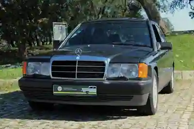 Mercedes-Benz 190 E 1989 - 16900 EUR, 200000 km - foto 4 de 15