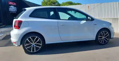 Volkswagen Polo 2017 - 19800 EUR, 70383 km - AUTO.MOTO.pt - 70383km - foto 9 de 22