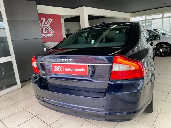 Volvo S80 2007 - 7500 EUR, 369251 km - AUTO.MOTO.pt - 369251km - foto 26 de 33
