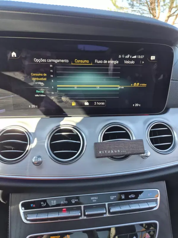 Mercedes-Benz E 300 2022 - 40000 EUR, 157000 km - AUTO.MOTO.pt - 157000km - foto 26 de 41