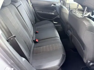 Peugeot 308 SW 2020 - 12990 EUR, 135191 km - AUTO.MOTO.pt - 135191km - foto 20 de 21