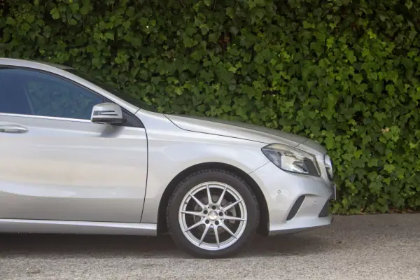 Mercedes-Benz A 180 2016 - 16500 EUR, 136000 km - AUTO.MOTO.pt - 136000km - foto 5 de 16