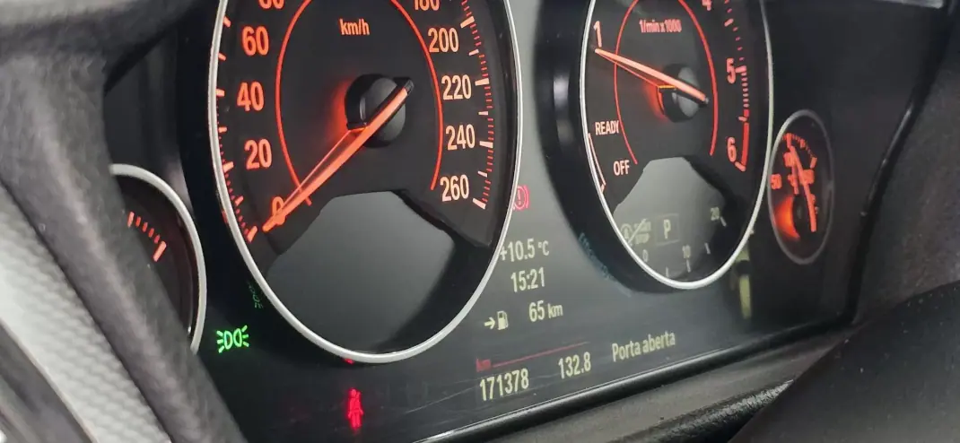 BMW 320 2013 - 21750 EUR, 170000 km - AUTO.MOTO.pt - 170000km - foto 38 de 51