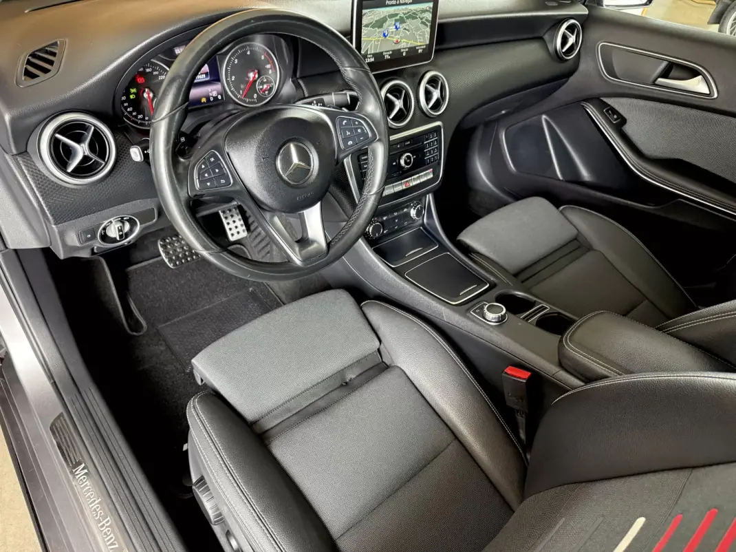 Mercedes-Benz A 180 2015 - 15999 EUR, 219500 km - AUTO.MOTO.pt - 219500km - foto 54 de 110