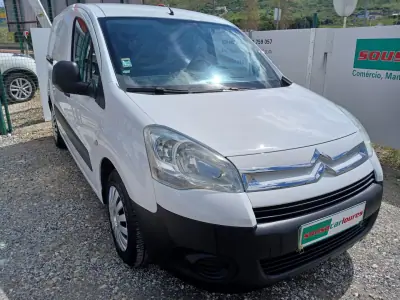 Citroën BERLINGO 1.6 HDI 600 C/AC 2010 - 8750 EUR, 54679 km - AUTO.MOTO.pt - 54679km - foto 6 de 23
